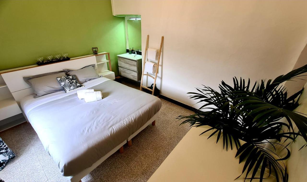 Lou Mouli Di Baou Bed & Breakfast Labeaume Luaran gambar