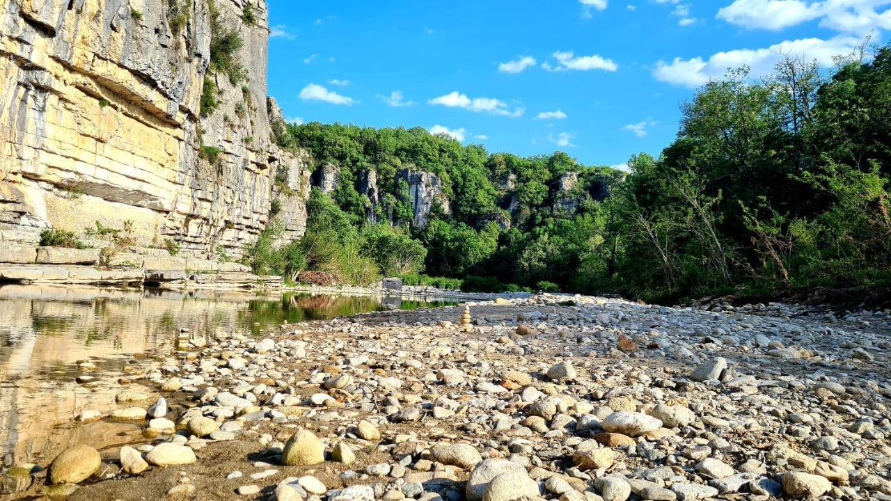 Lou Mouli Di Baou Bed & Breakfast Labeaume Luaran gambar