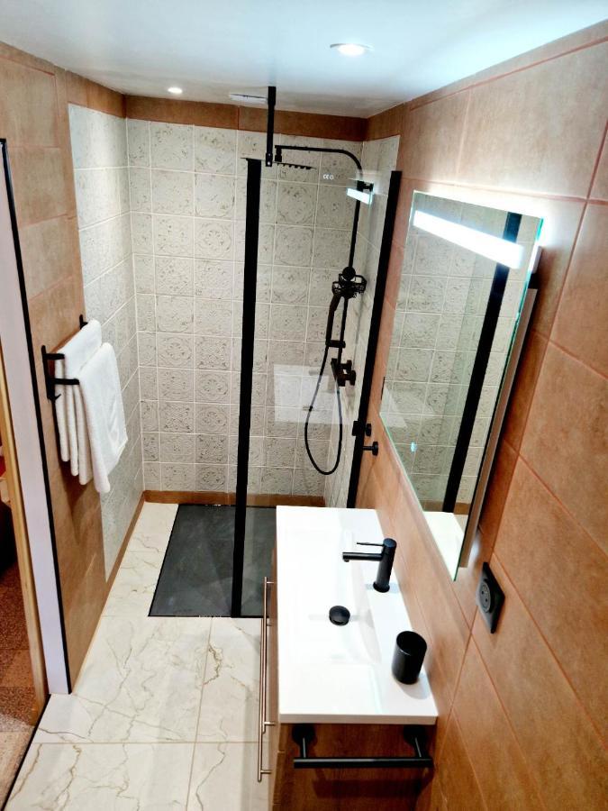 Lou Mouli Di Baou Bed & Breakfast Labeaume Luaran gambar